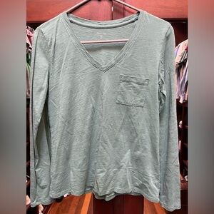 Garnet Hill XS Green Long Sleeve V-Neck Weekender Top